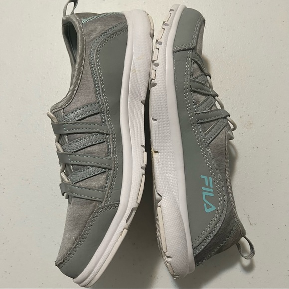 Fila Women Gray Sneakers Shoes Slip On Low Top Comfort Cushion Size 6 - Picture 4 of 11